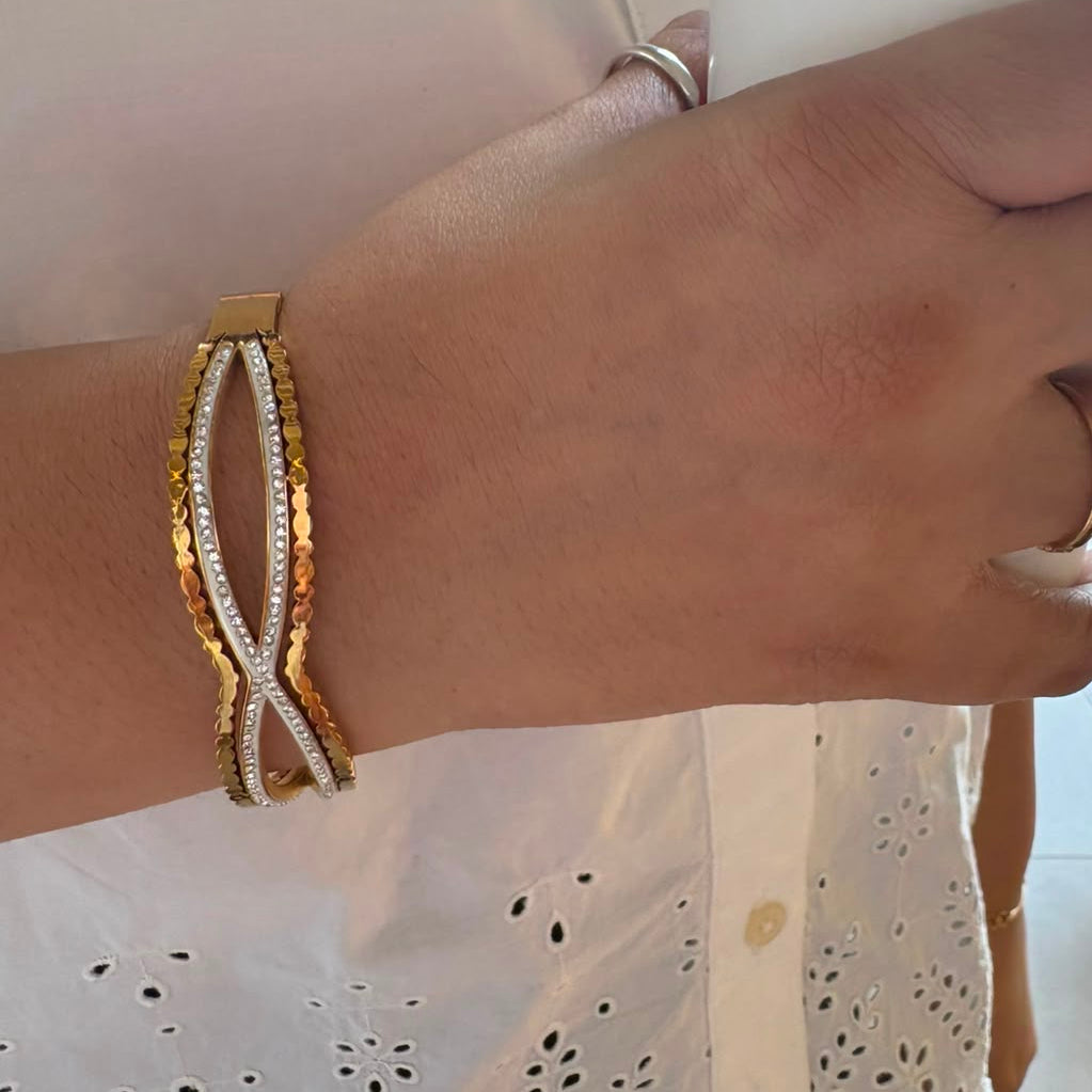 Infinity Éclat Cuff