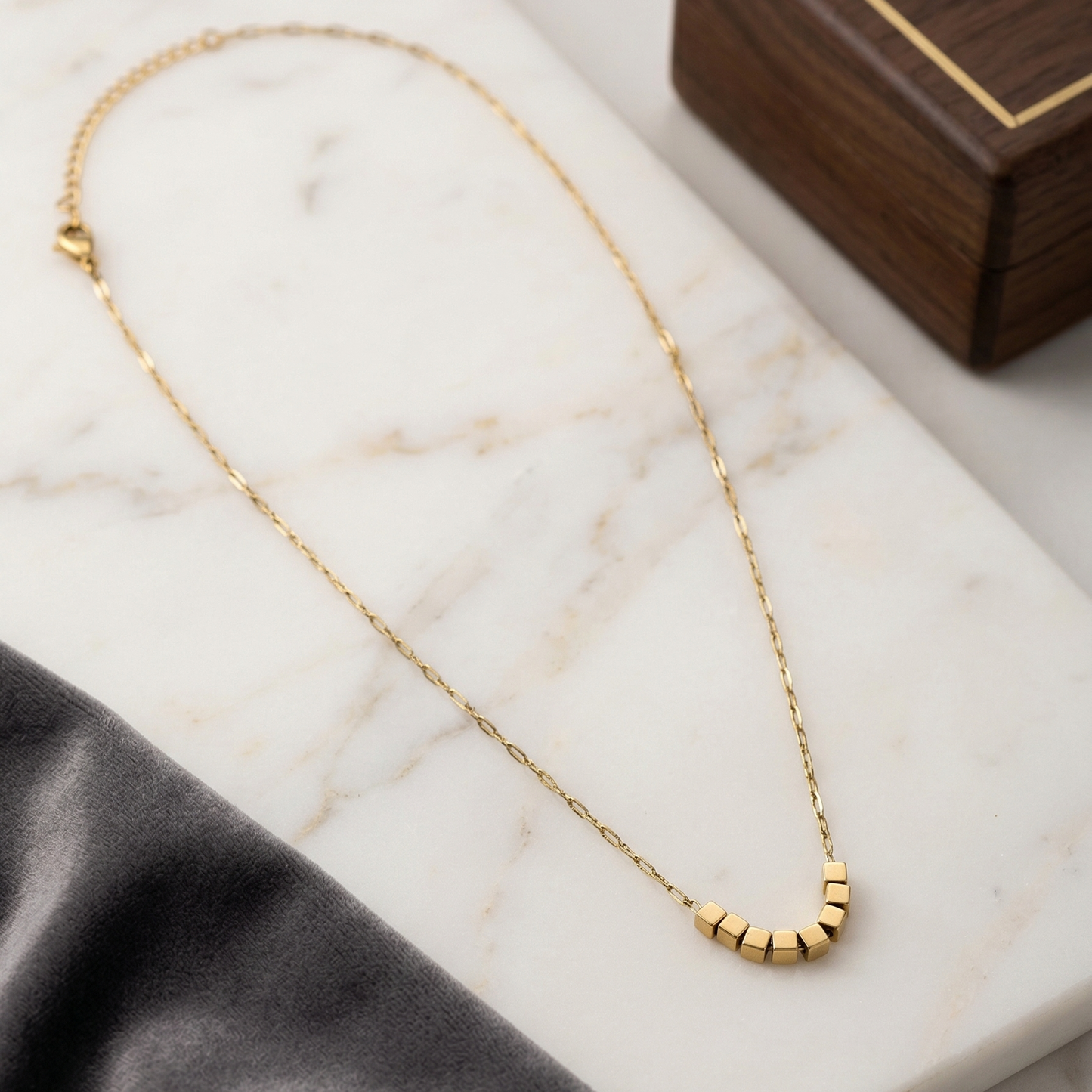 Cube Curve Neckchain