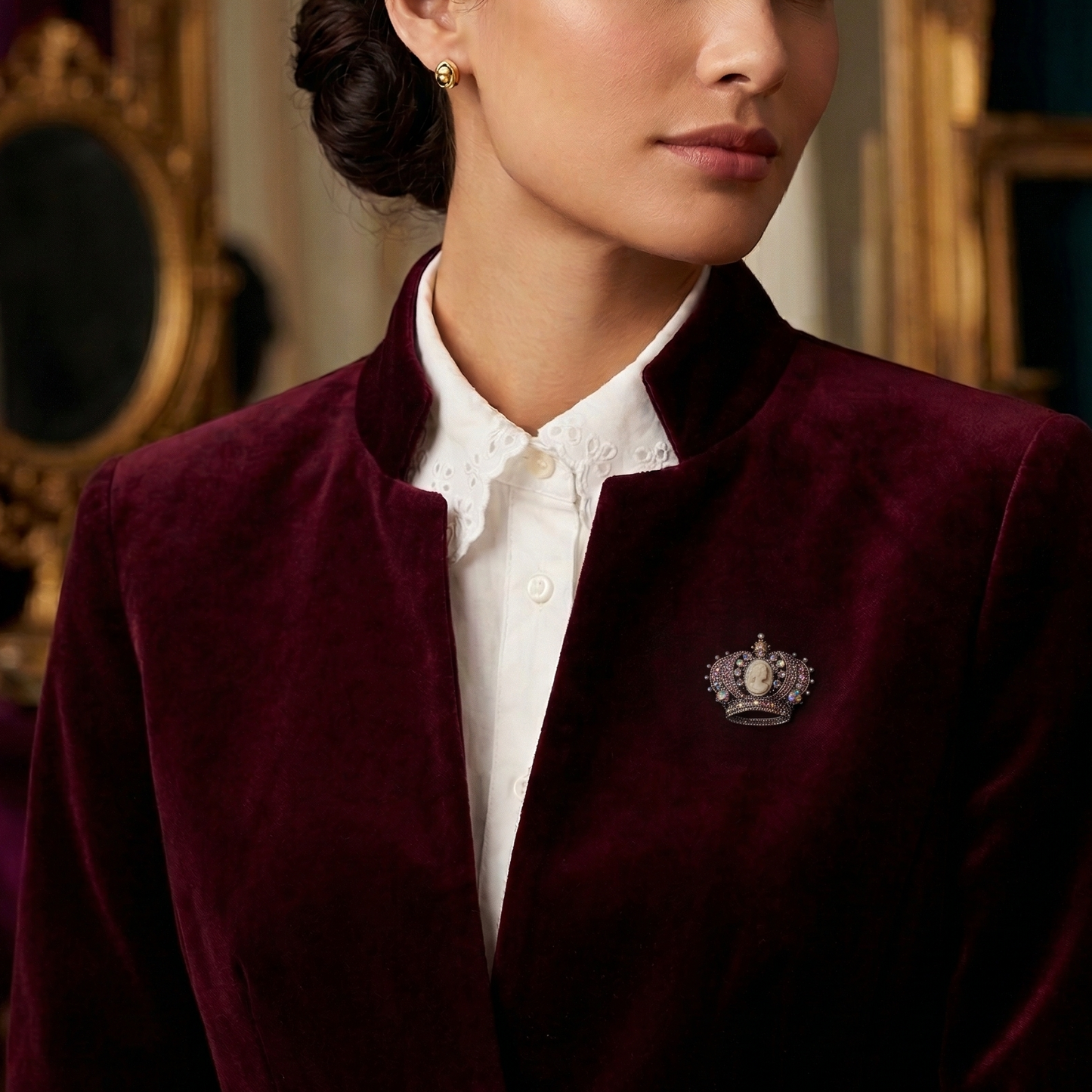 Crown Cameo Brooch