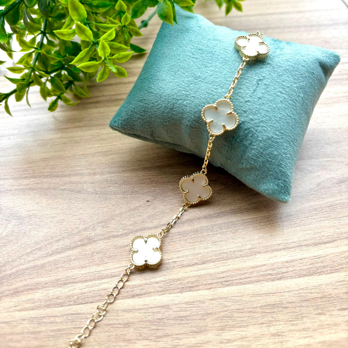 Clover Grace Bracelet