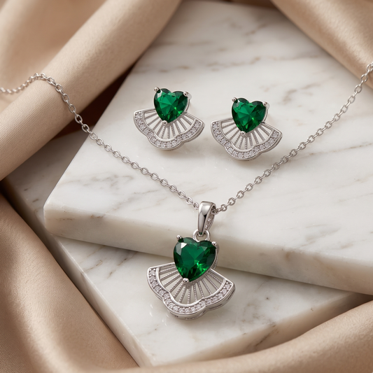 Emerald Heart Fan Set