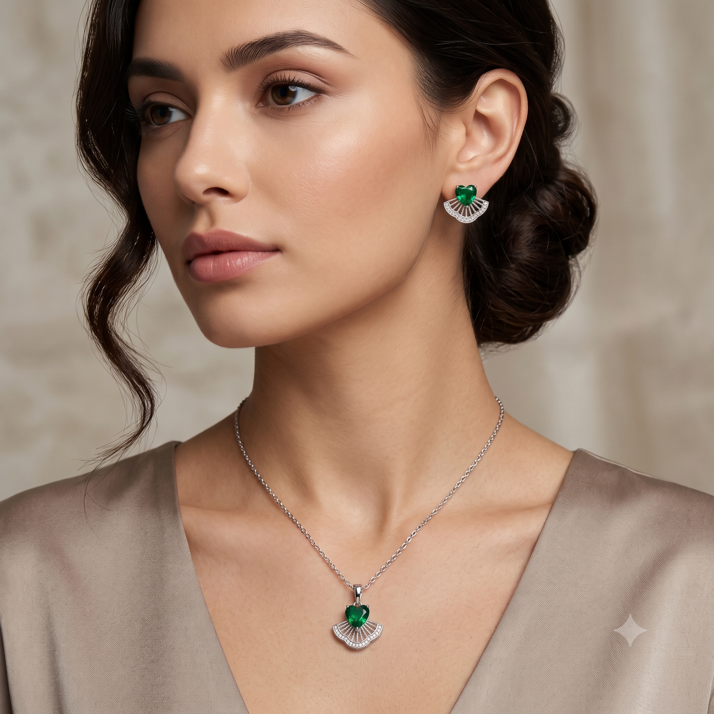 Emerald Heart Fan Set