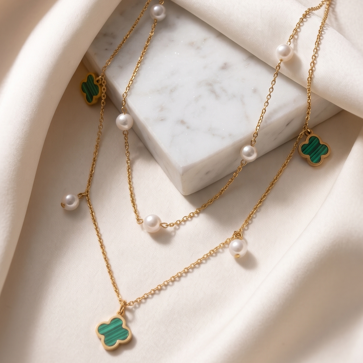 Emerald Pearl Charm Neckchain