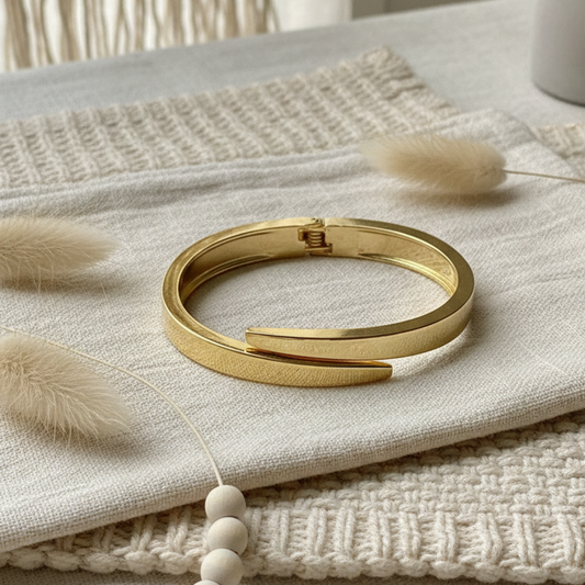 Elegant Matte Gold Overlap Bangle