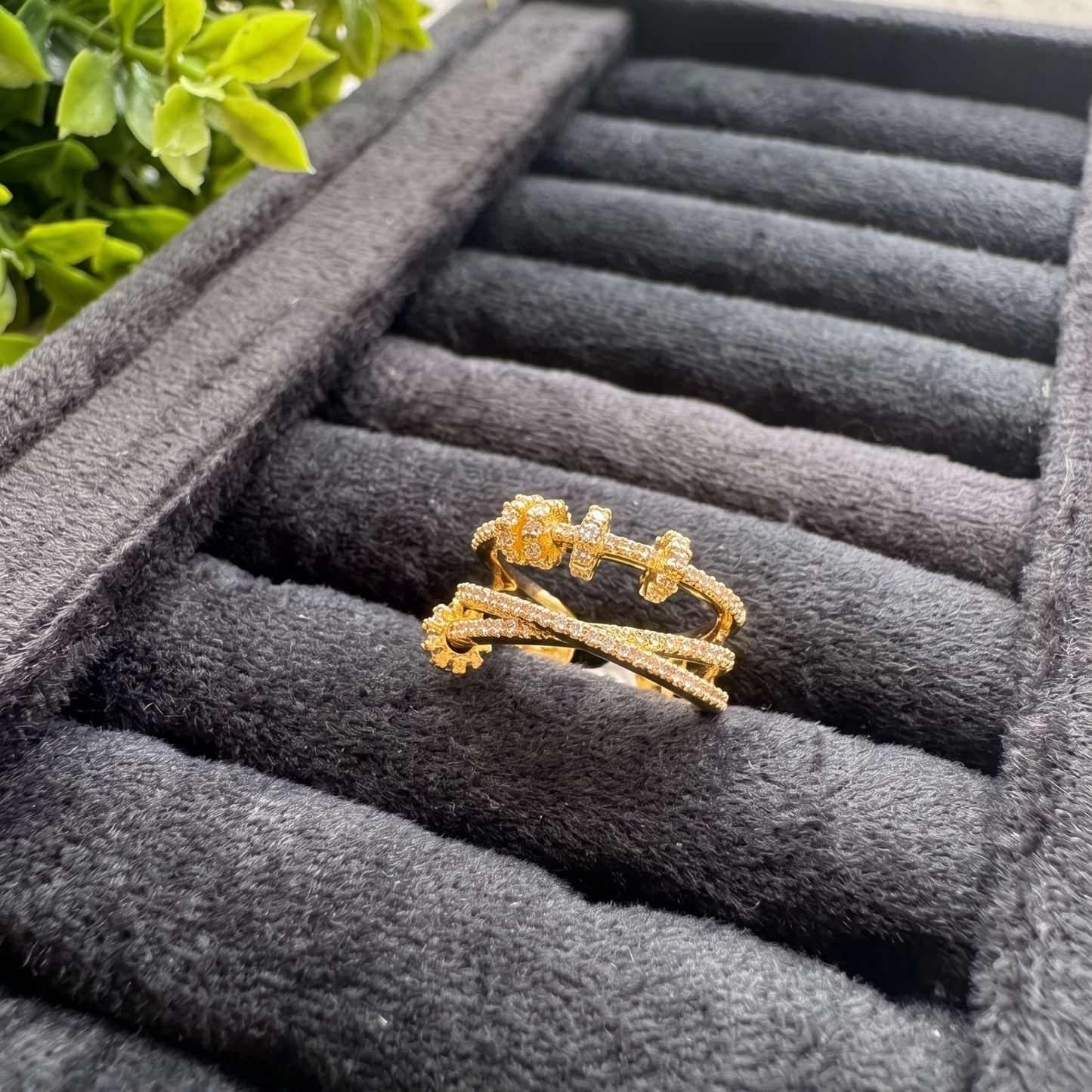 Bloom Crest Ring